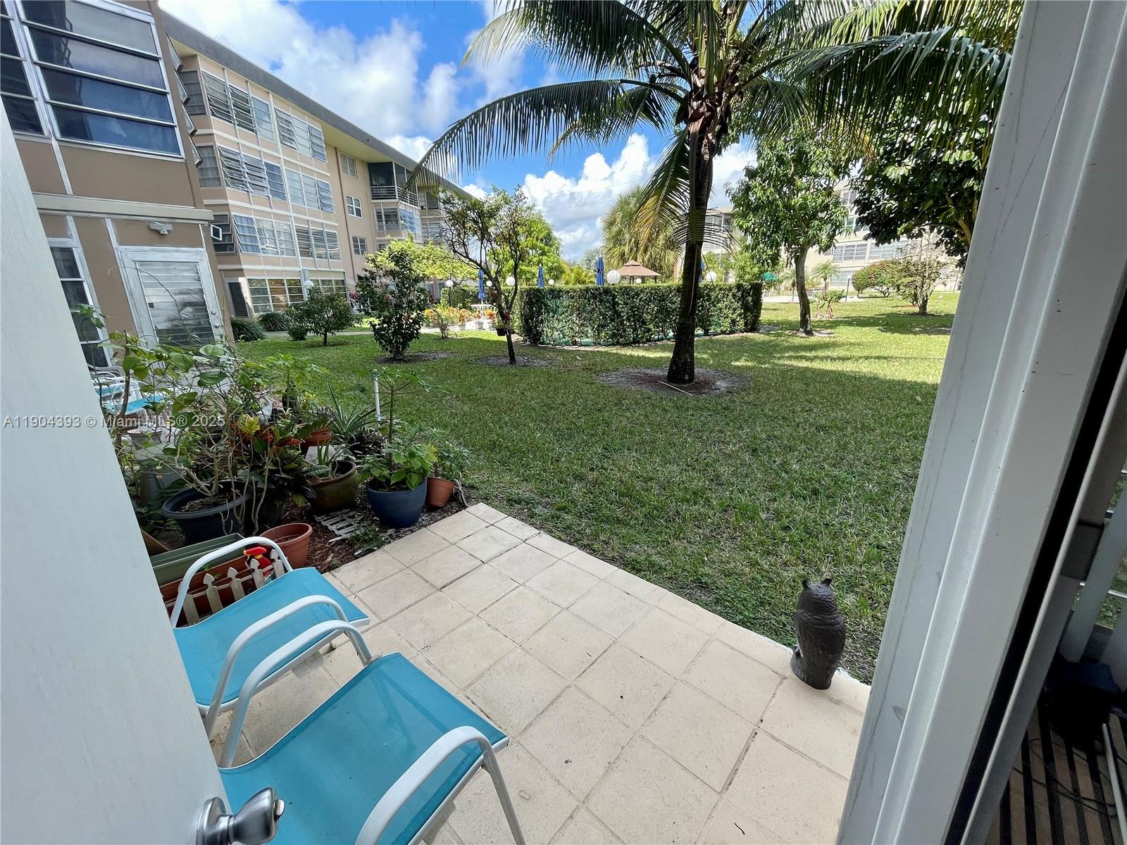 LAUDERDALE OAKS CONDO XI - Residential Lease