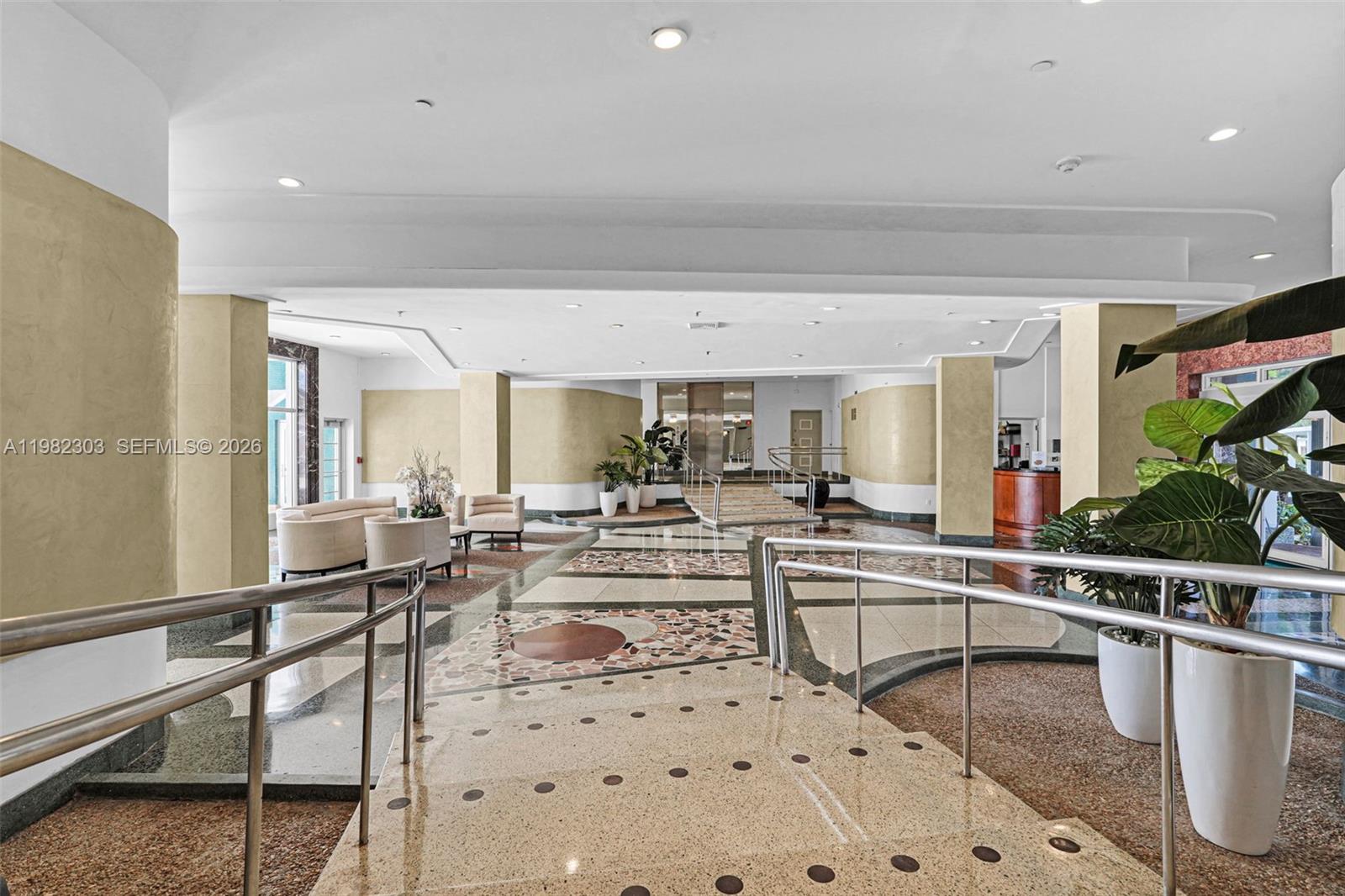 THE EXECUTIVE CONDO - Residential