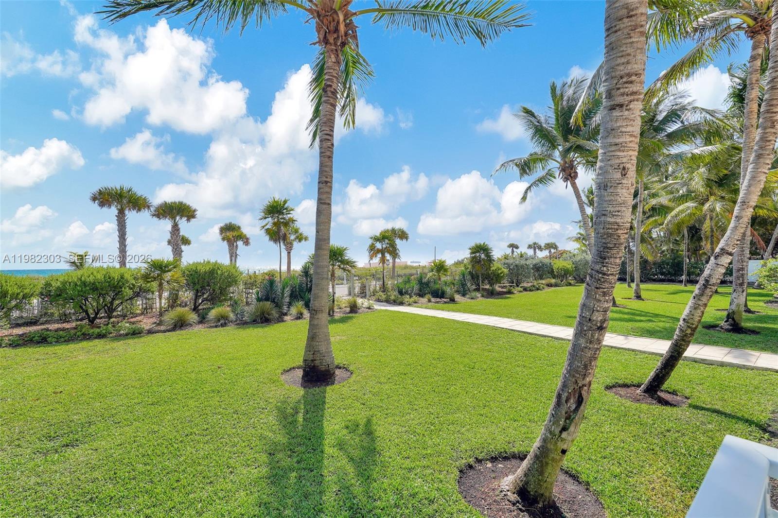 THE EXECUTIVE CONDO - Residential