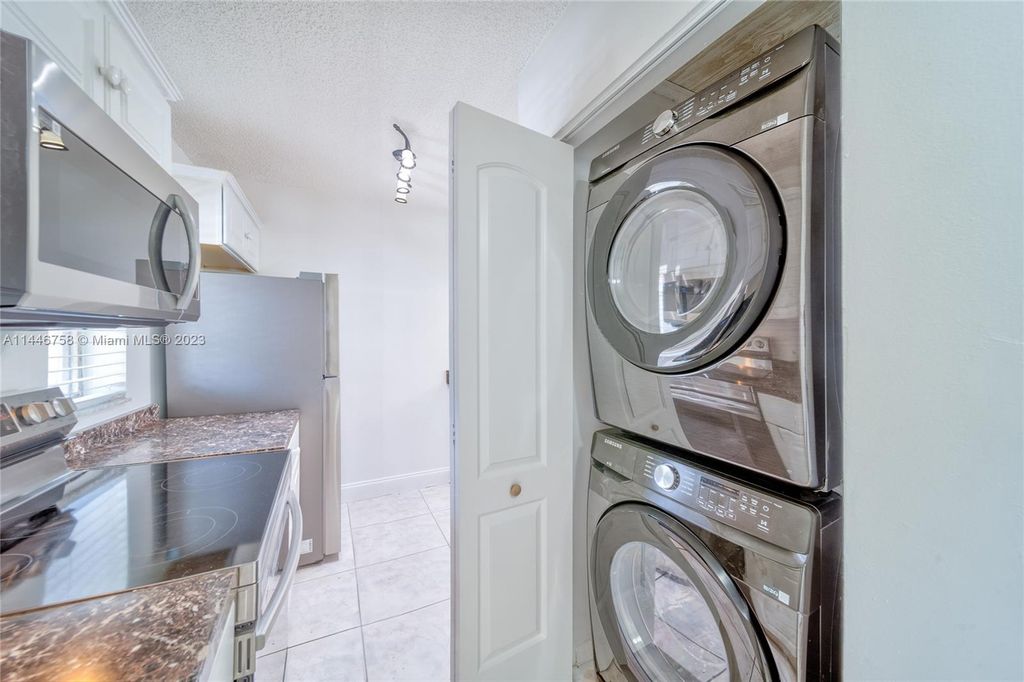 Photo of 9962 Twin Lakes Dr #7-P, Coral Springs, FL 33071 (MLS # A11446758)