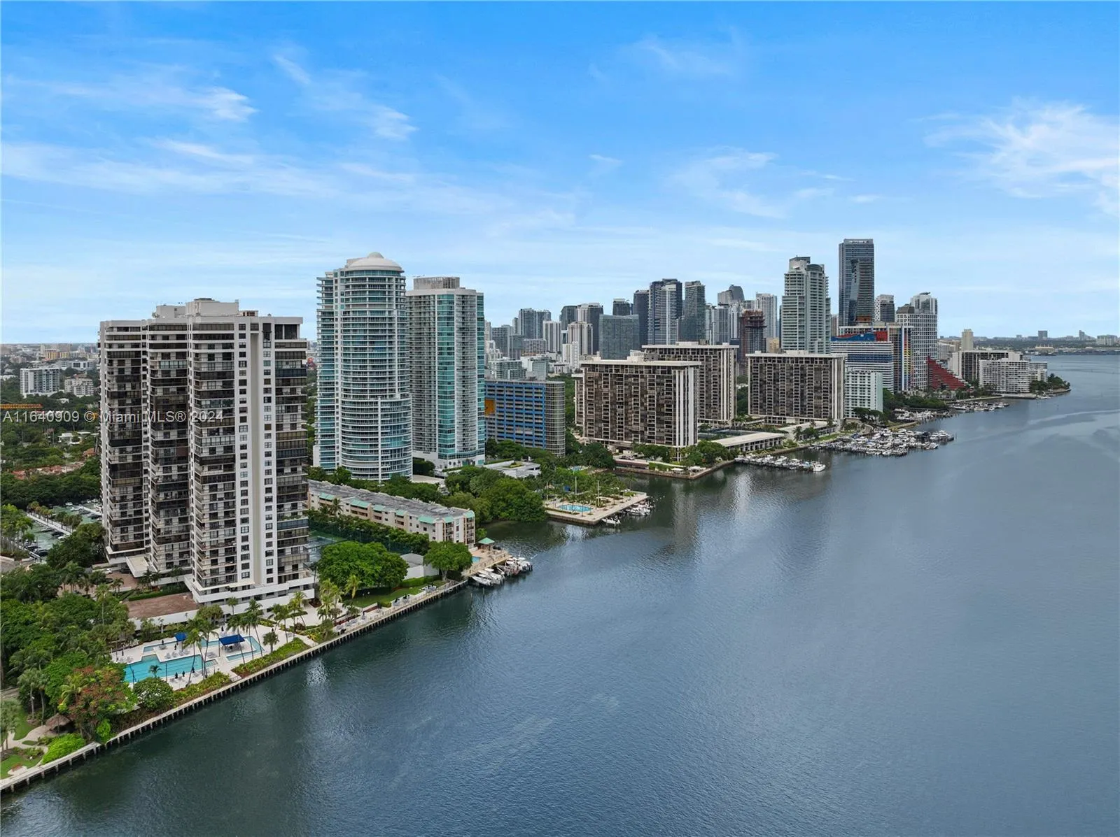 Miami, Florida 33129, United States, 1 Bedroom Bedrooms, ,2 BathroomsBathrooms,Residential,Active,48290