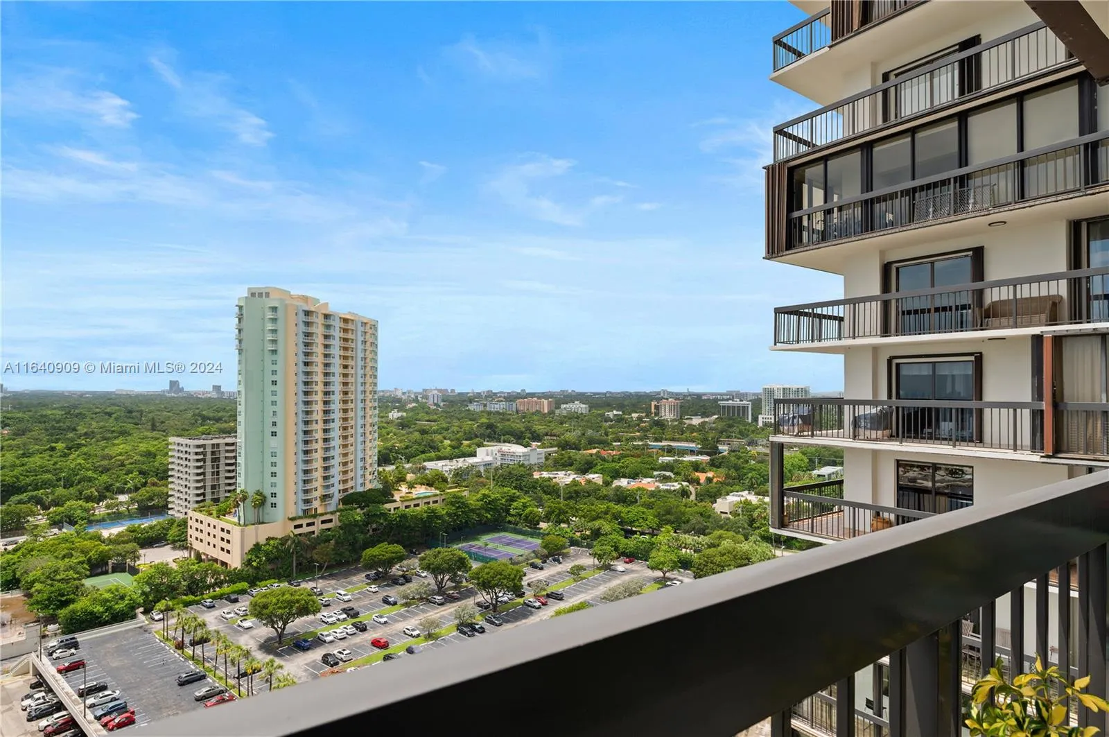 Miami, Florida 33129, United States, 1 Bedroom Bedrooms, ,2 BathroomsBathrooms,Residential,Active,48290