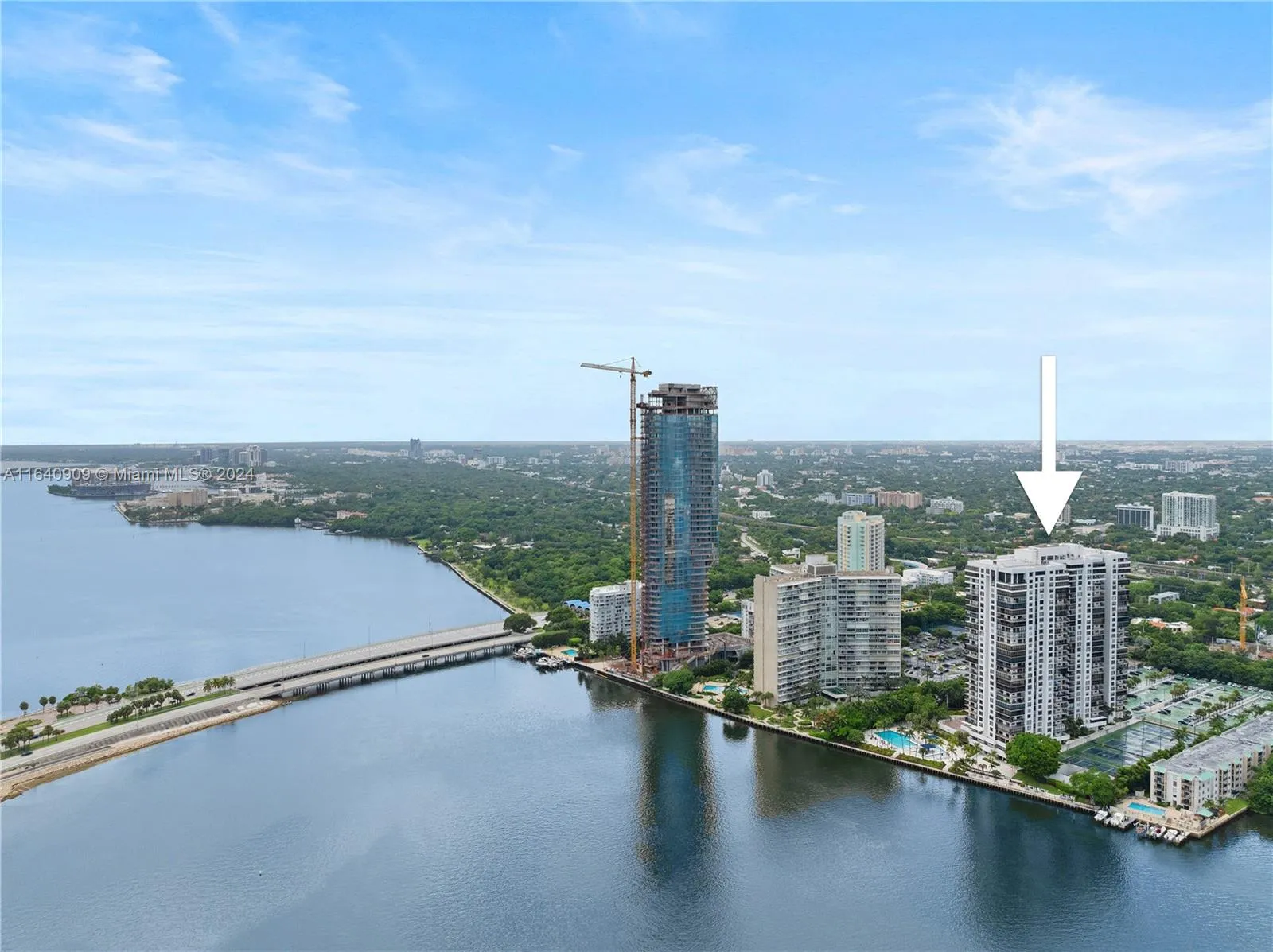 Miami, Florida 33129, United States, 1 Bedroom Bedrooms, ,2 BathroomsBathrooms,Residential,Active,48290