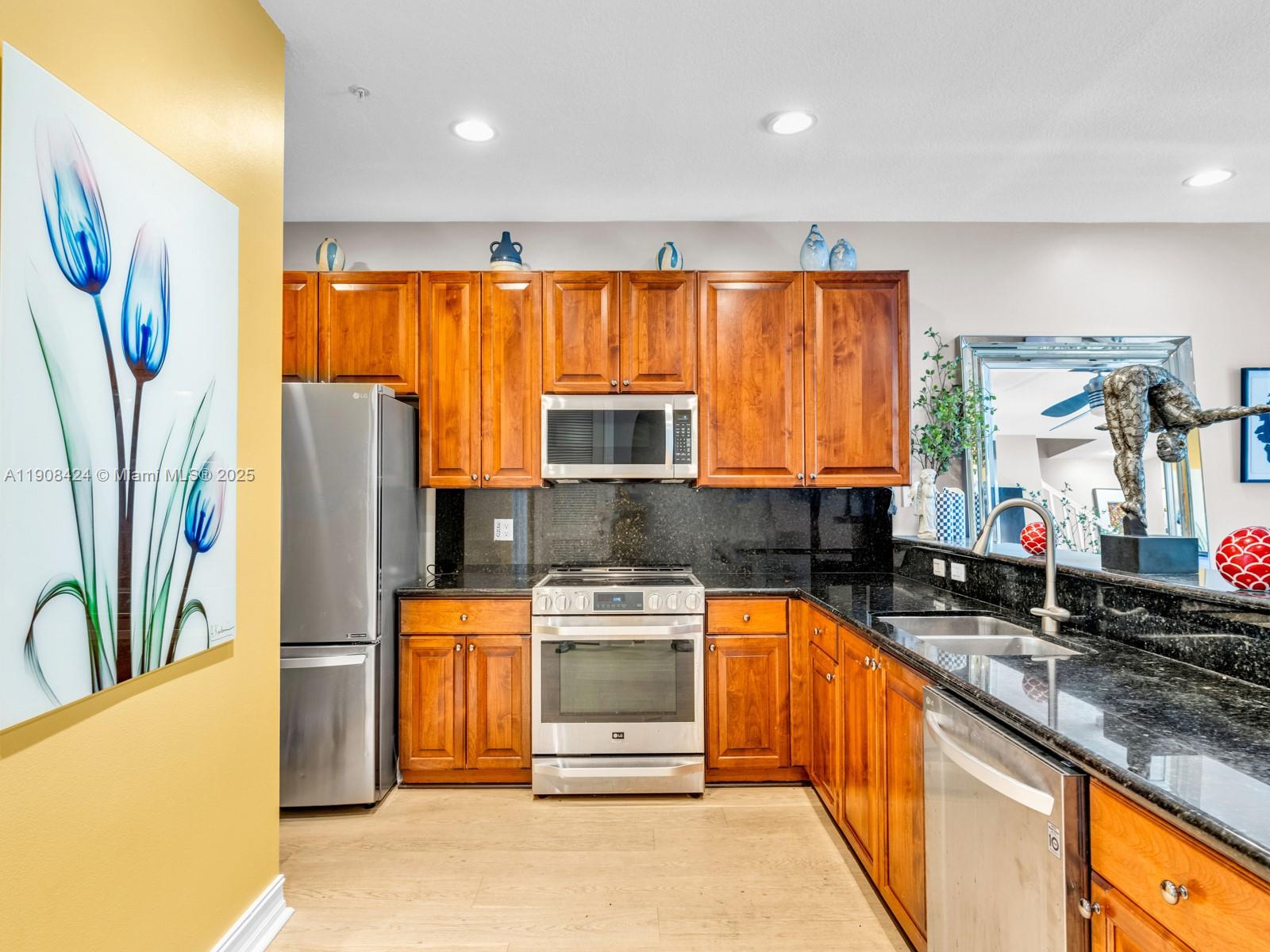 WILTON MANORS - Residential Lease