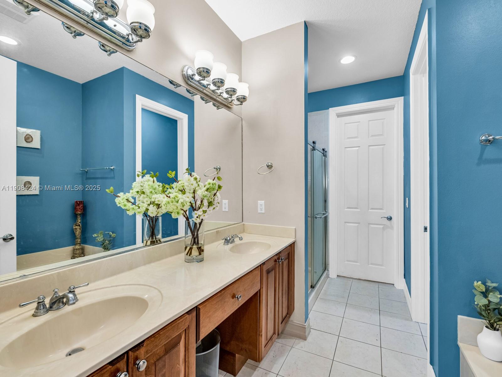 WILTON MANORS - Residential Lease