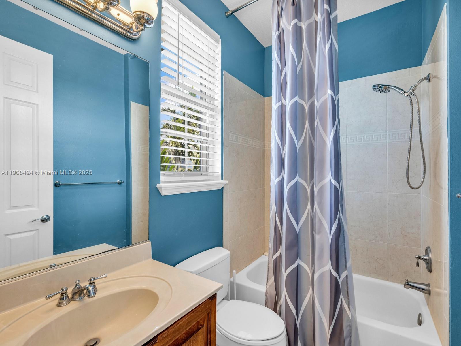 WILTON MANORS - Residential Lease