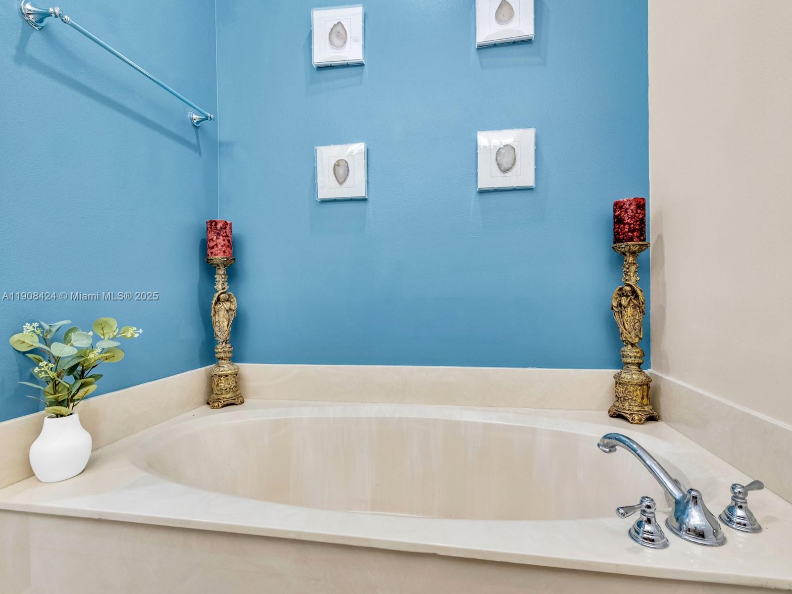 WILTON MANORS - Residential Lease