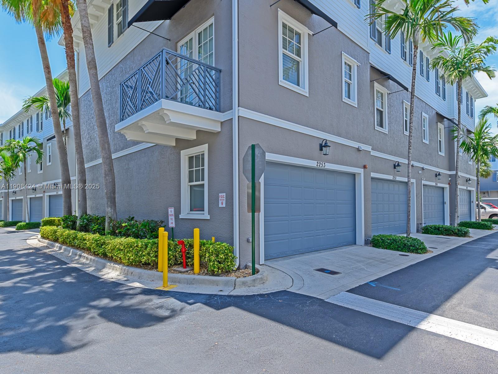 WILTON MANORS - Residential Lease