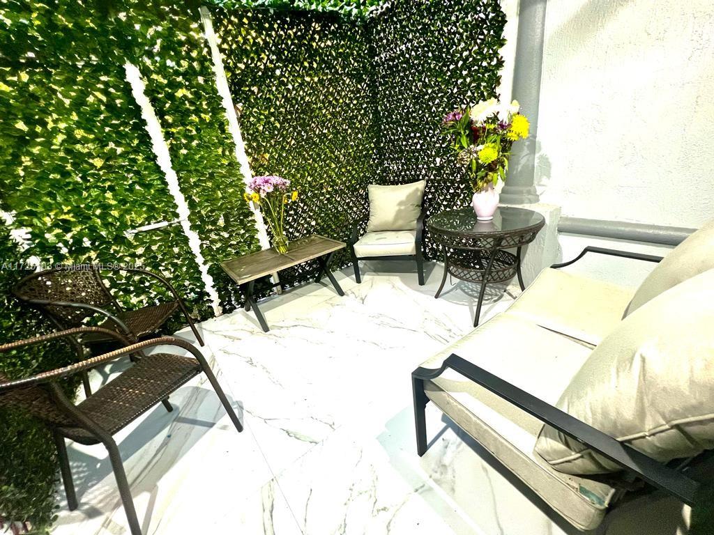 KEY LARGO TOWNHOMES CONDO - Residential