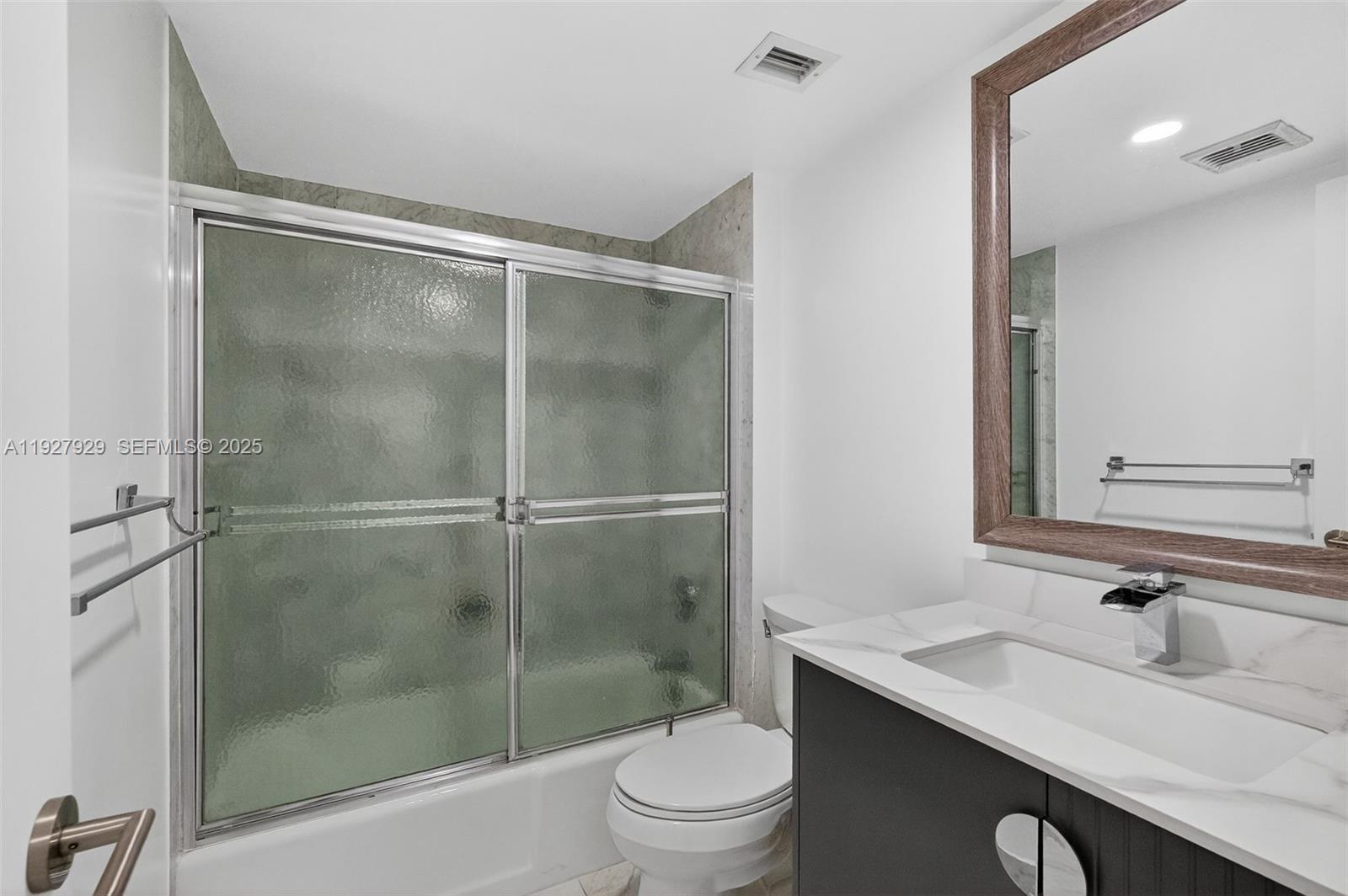 MAR-AZUL CONDO - Residential Lease