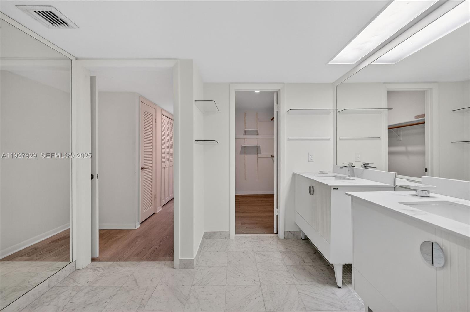 MAR-AZUL CONDO - Residential Lease