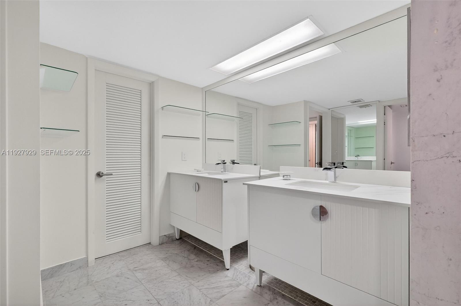 MAR-AZUL CONDO - Residential Lease