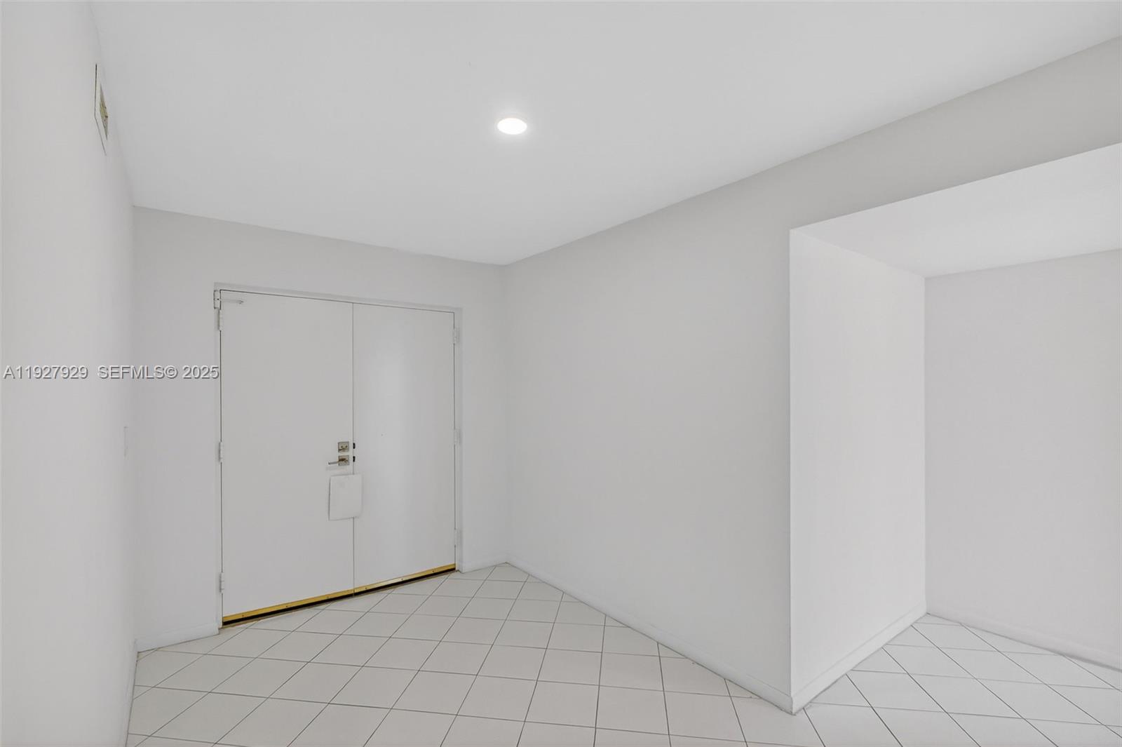 MAR-AZUL CONDO - Residential Lease