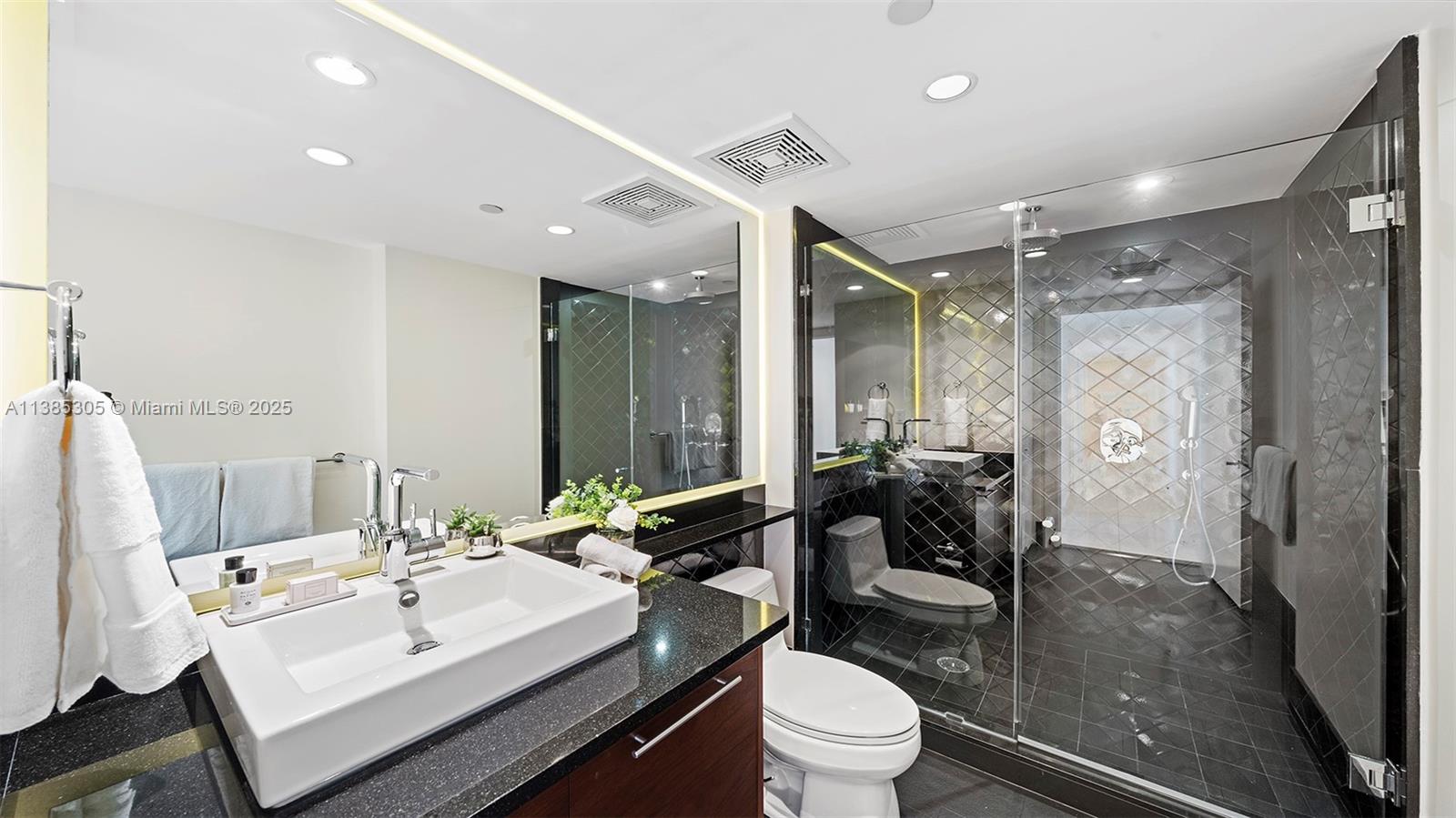 SETAI RESORT & RESIDENCES - Residential Lease