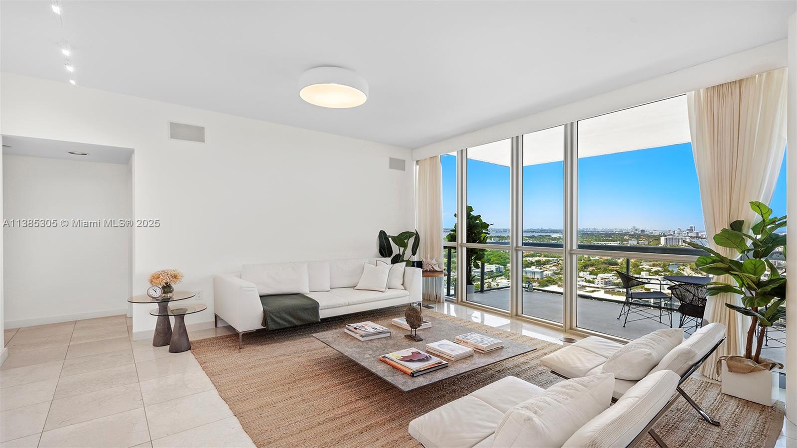 SETAI RESORT & RESIDENCES - Residential Lease