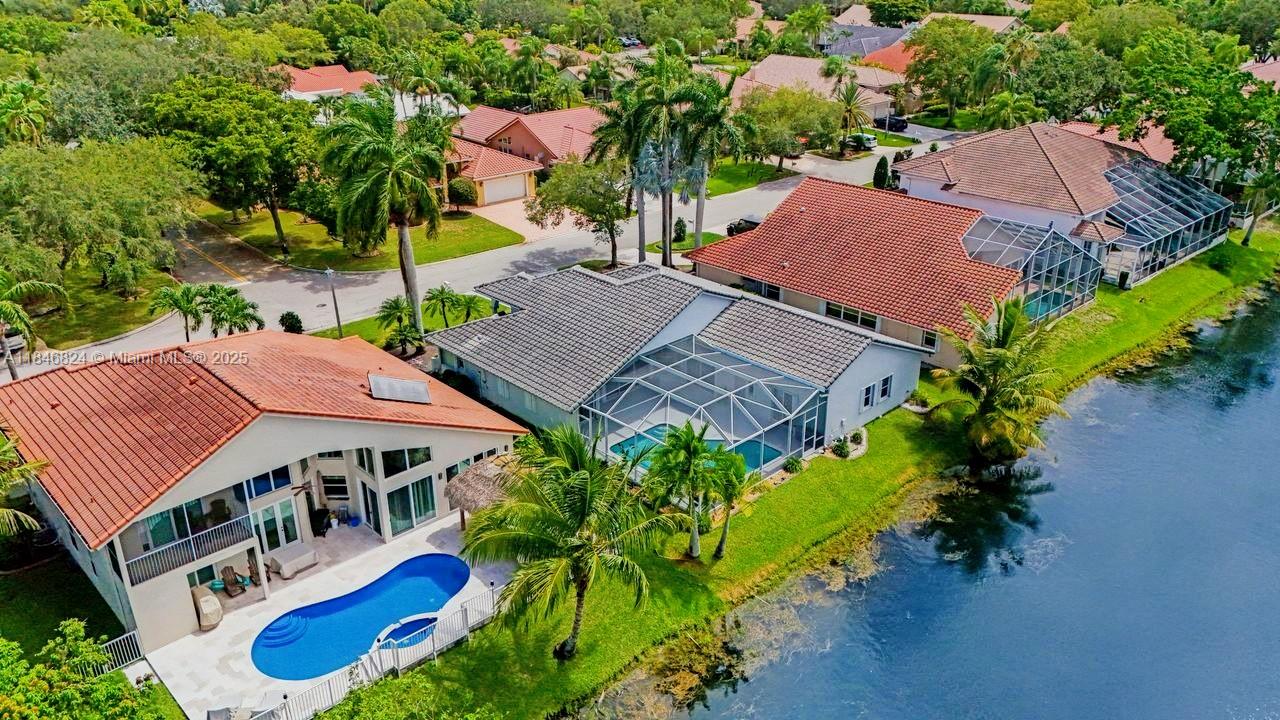 9912 NW 49th Pl, Coral Springs, FL, 33076/$849,900 2 9912 NW 49th Pl