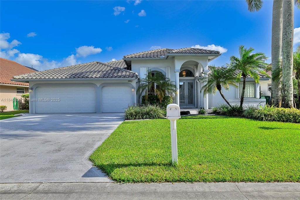 Photo of 9912 NW 49th Pl, Coral Springs, FL 33076 (MLS # A11846824)