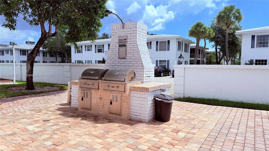 Photo of 6800 NE 22nd Way #2108, Fort Lauderdale, FL 33308 (MLS # A11865166)