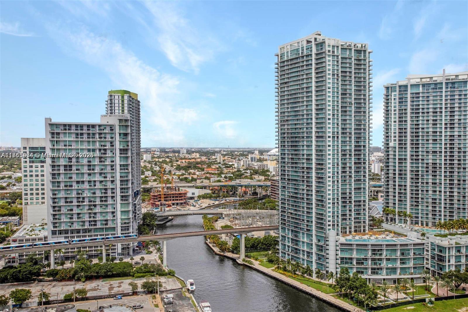 REACH CONDO - Residential