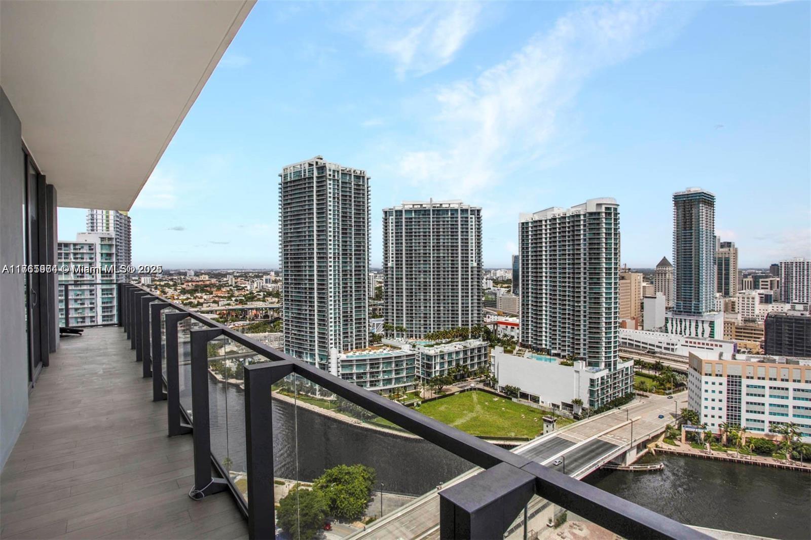 REACH CONDO - Residential