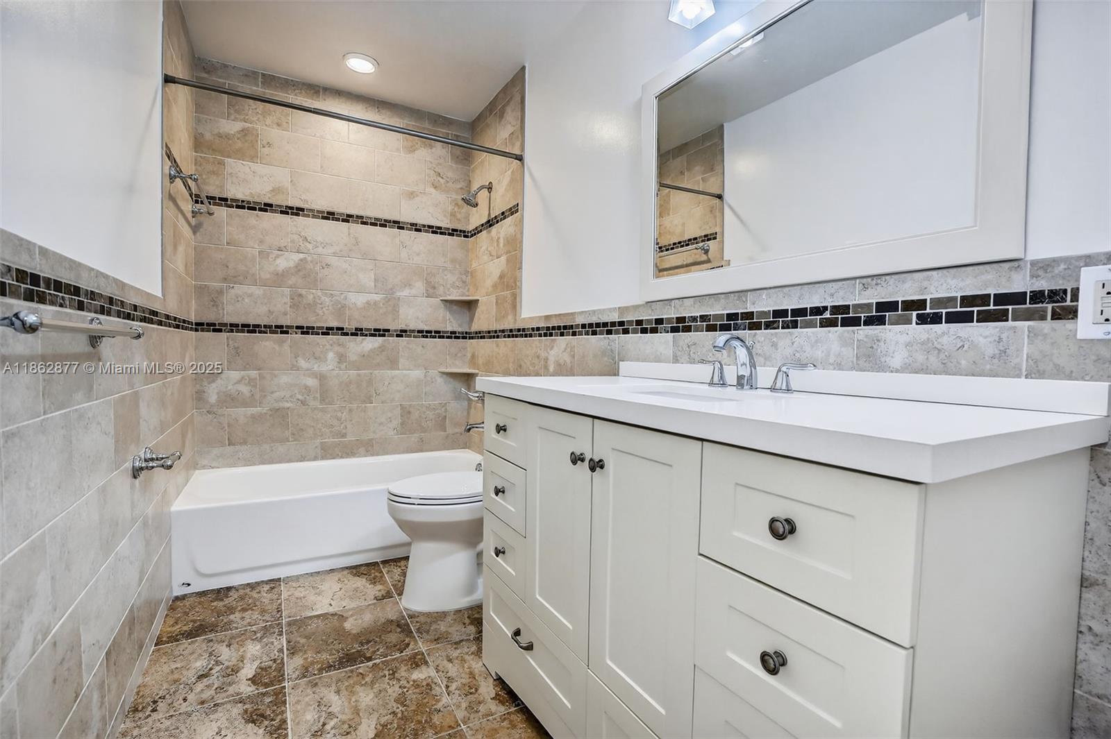 TANGLEWOOD TOWNHOMES - Residential