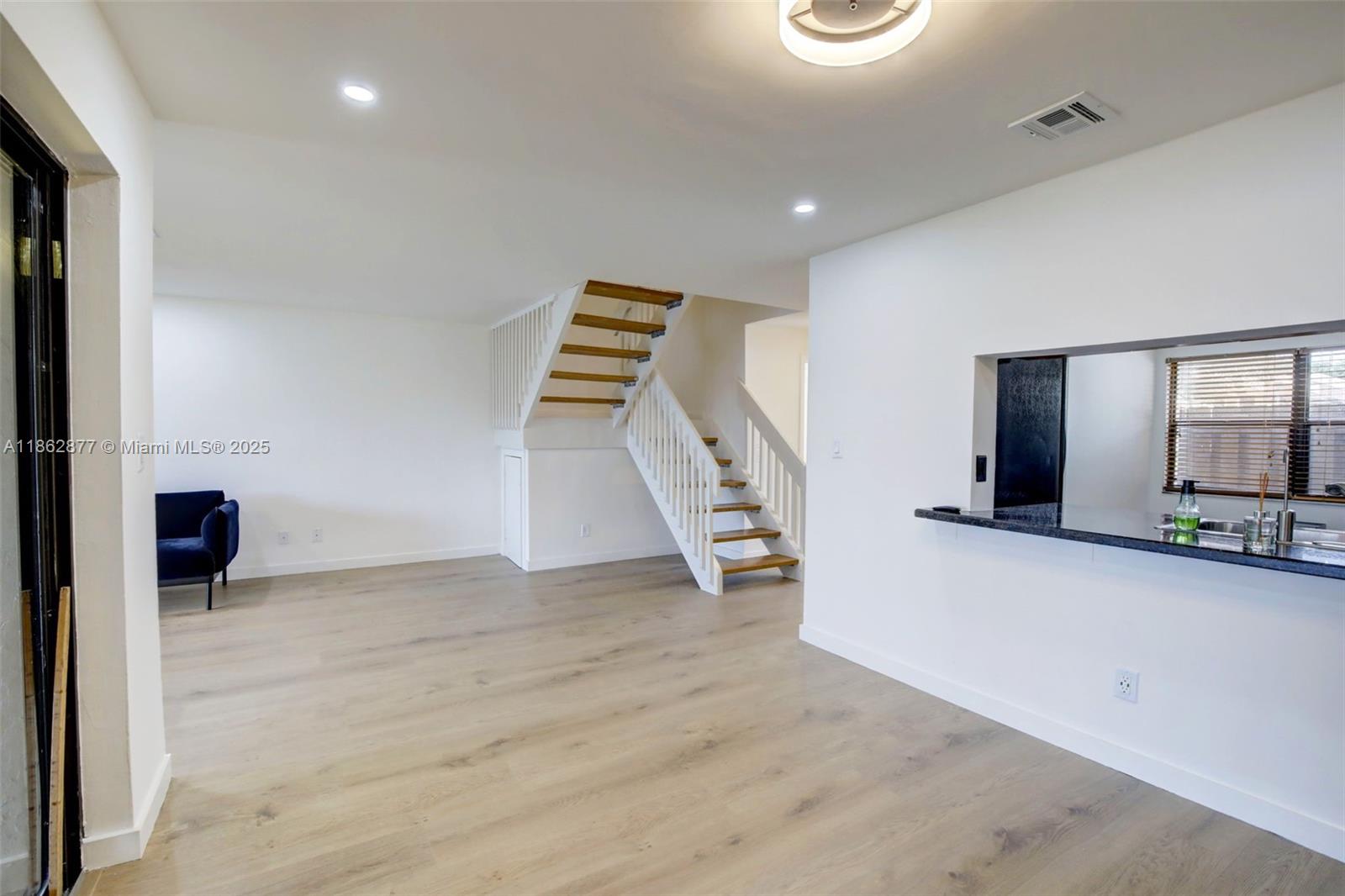 TANGLEWOOD TOWNHOMES - Residential