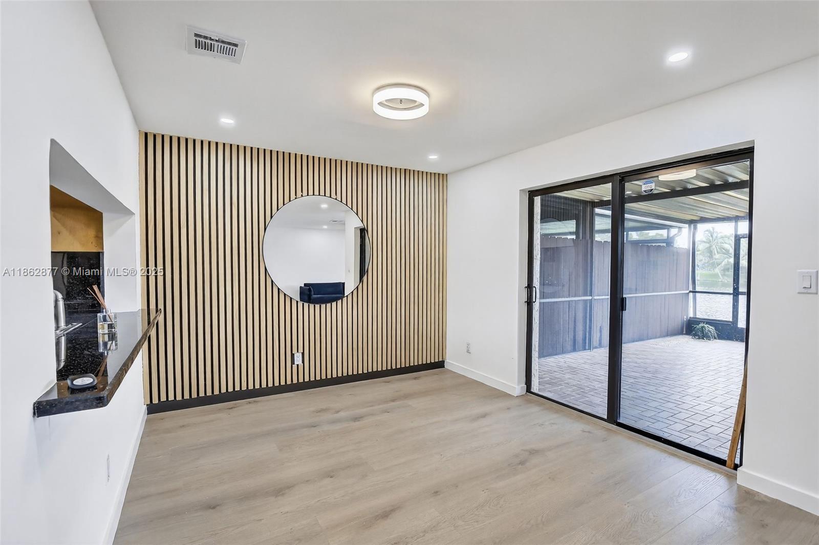 TANGLEWOOD TOWNHOMES - Residential