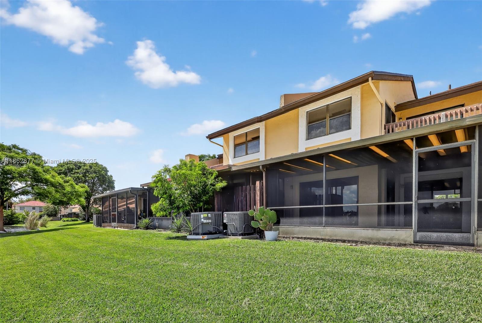 TANGLEWOOD TOWNHOMES - Residential