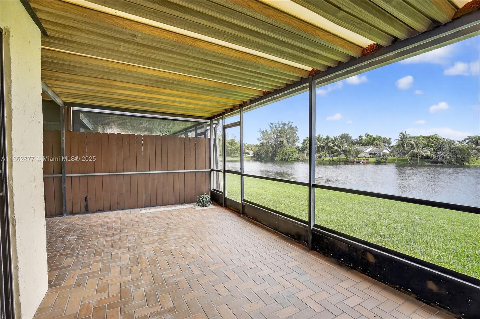 TANGLEWOOD TOWNHOMES - Residential