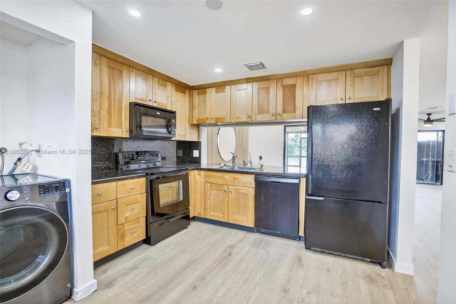 TANGLEWOOD TOWNHOMES - Residential