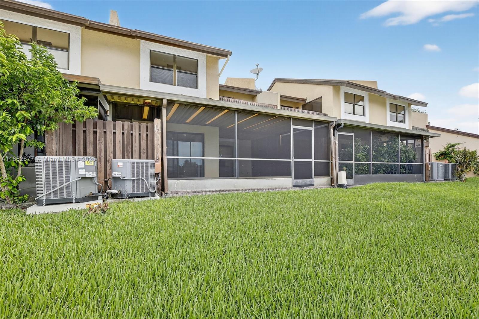 TANGLEWOOD TOWNHOMES - Residential