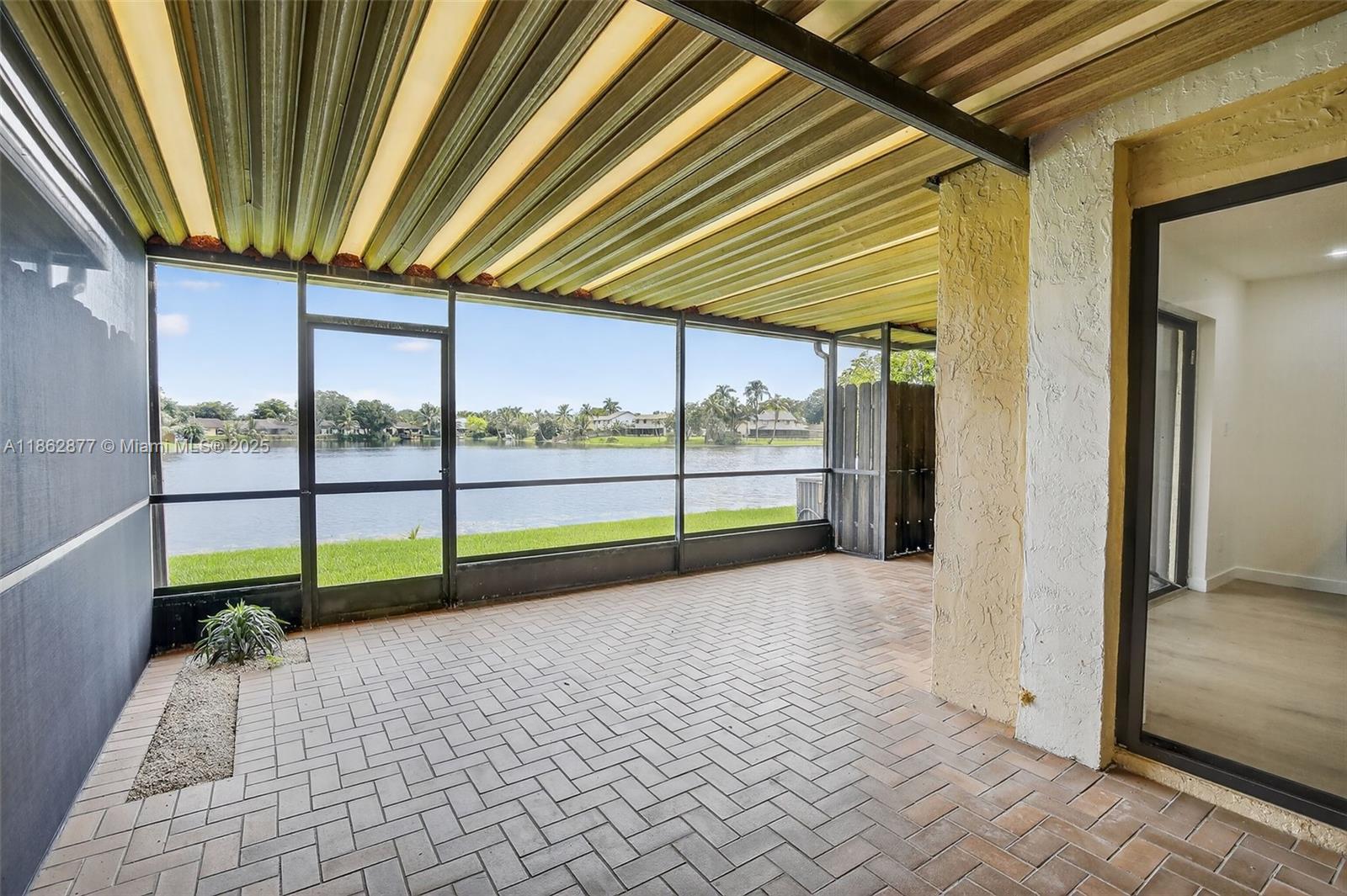 TANGLEWOOD TOWNHOMES - Residential