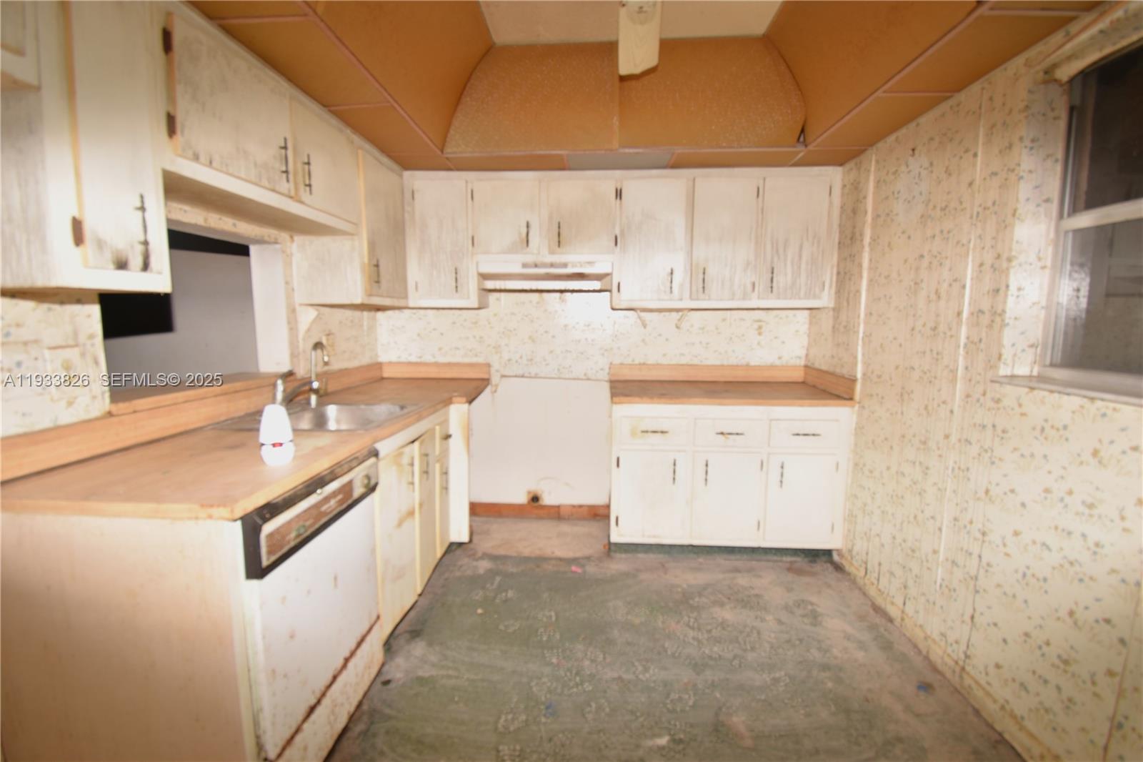 2840 Somerset Dr 110M