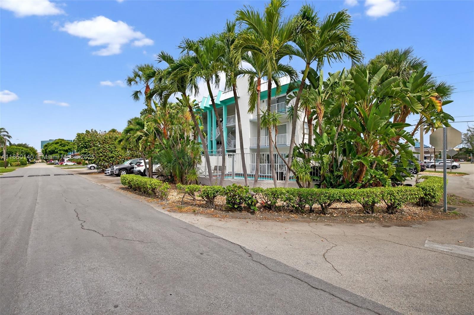 2715 NE 49th St 309