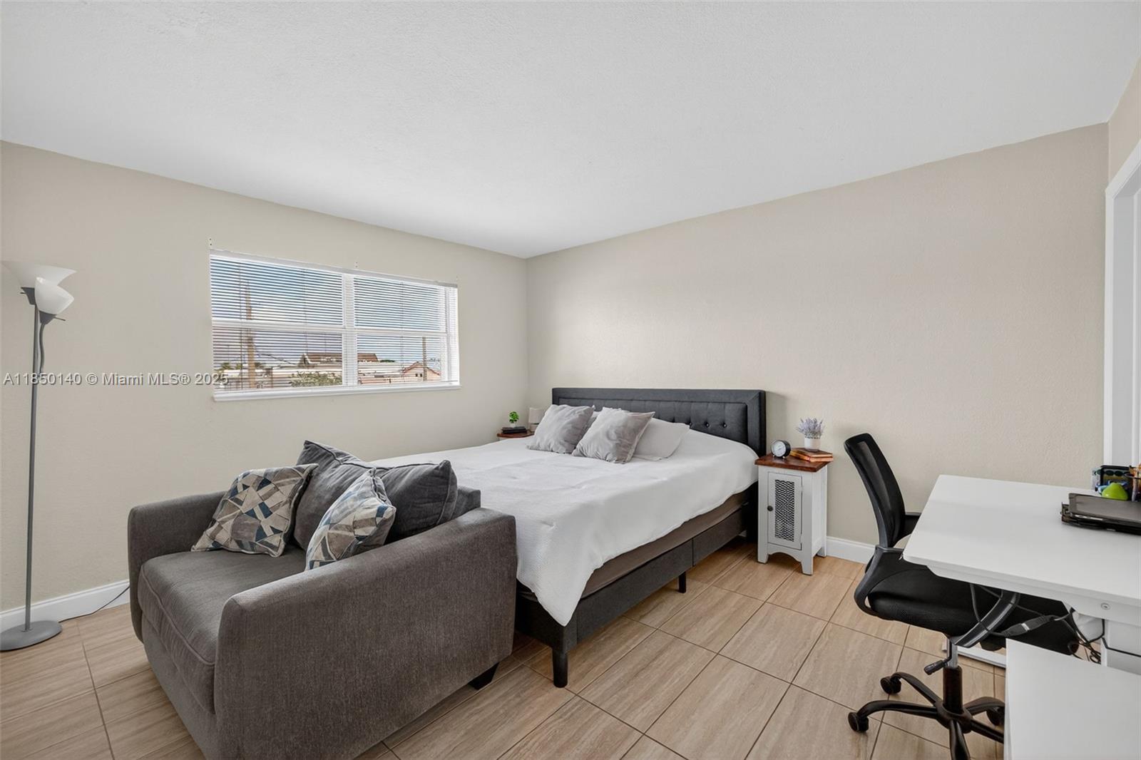 DU BARRY CONDO - Residential