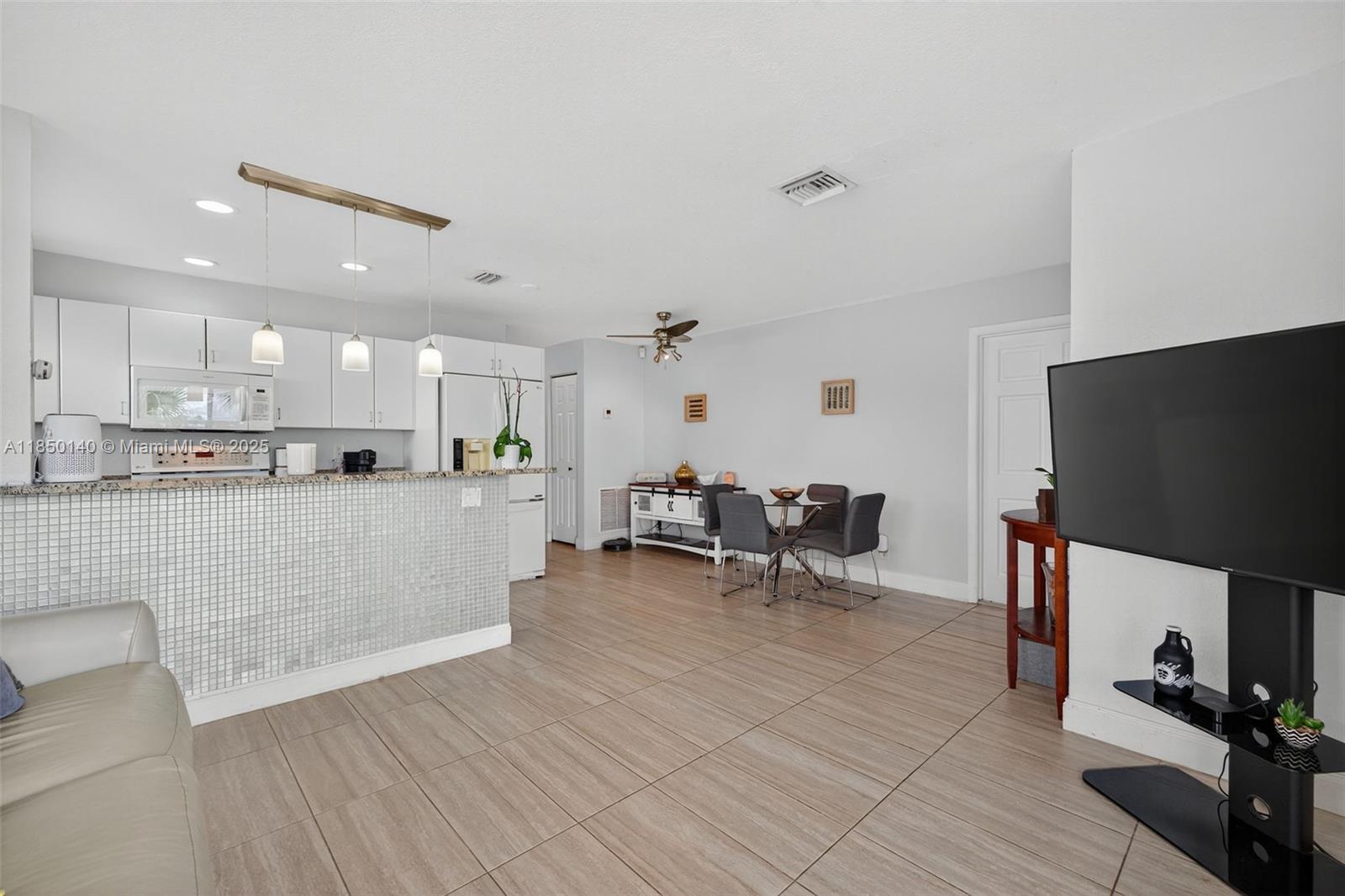 DU BARRY CONDO - Residential