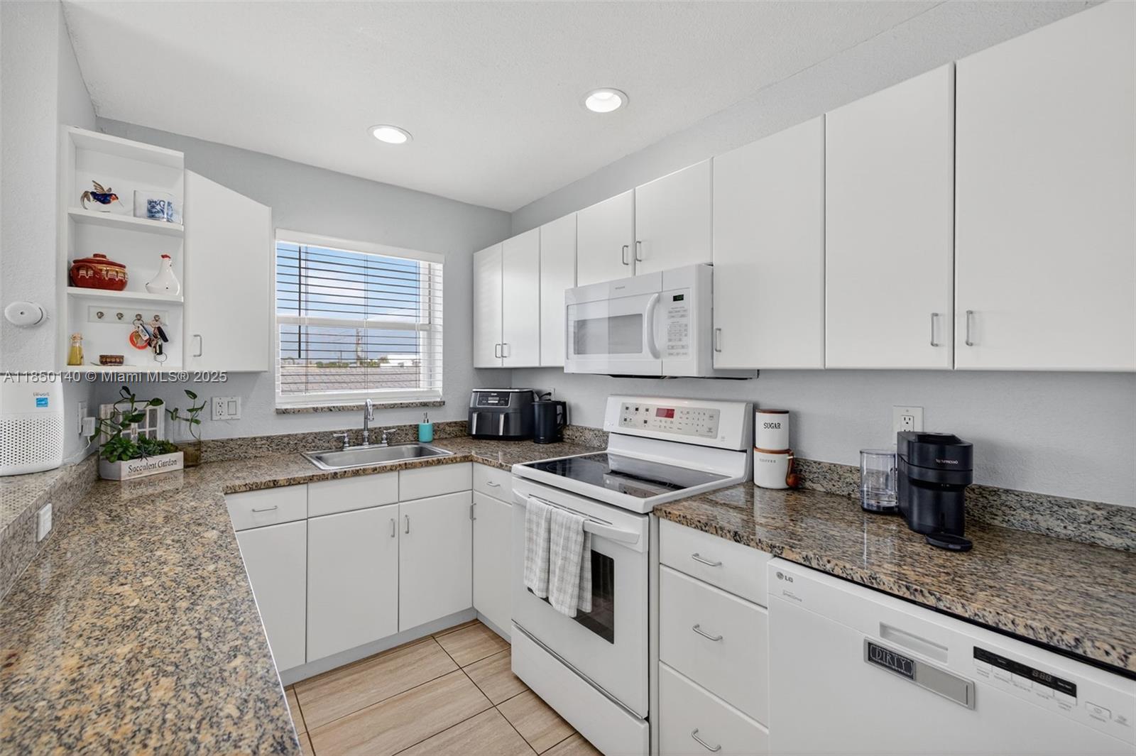 DU BARRY CONDO - Residential