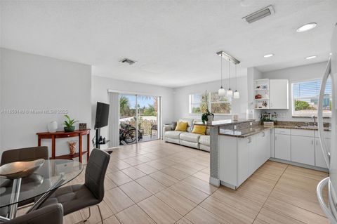 Photo of 2715 NE 49th St #309, Fort Lauderdale, FL 33308 (MLS # A11850140)