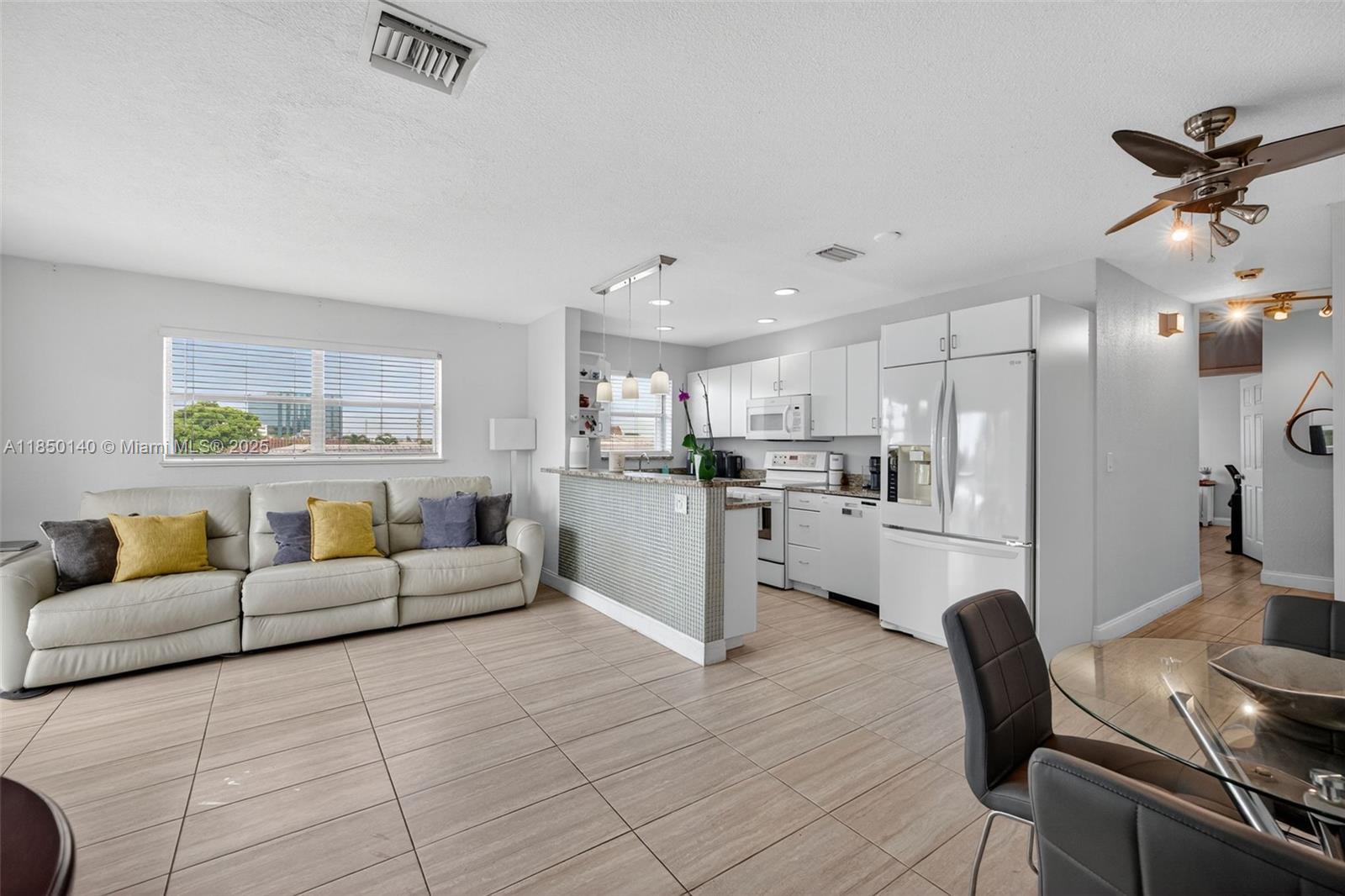 DU BARRY CONDO - Residential