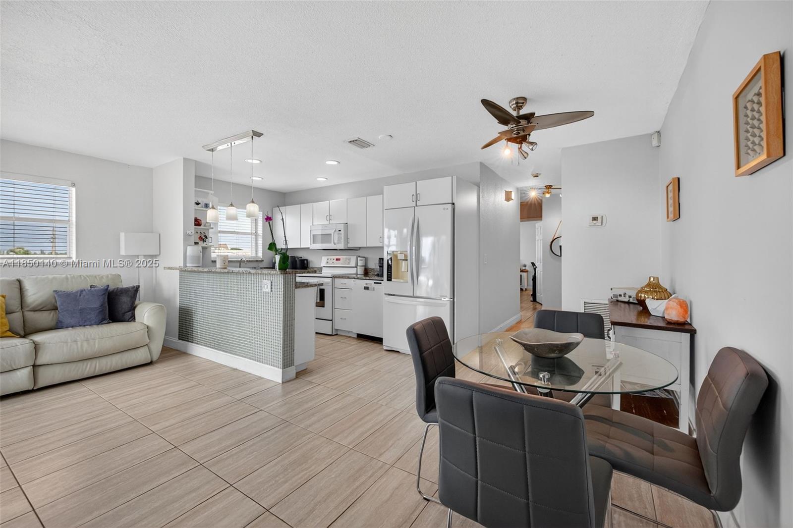 DU BARRY CONDO - Residential