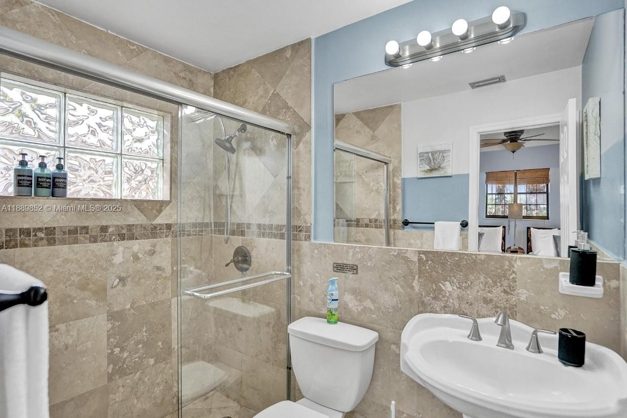 TOWN OF HALLANDALE B-13 - Residential Lease