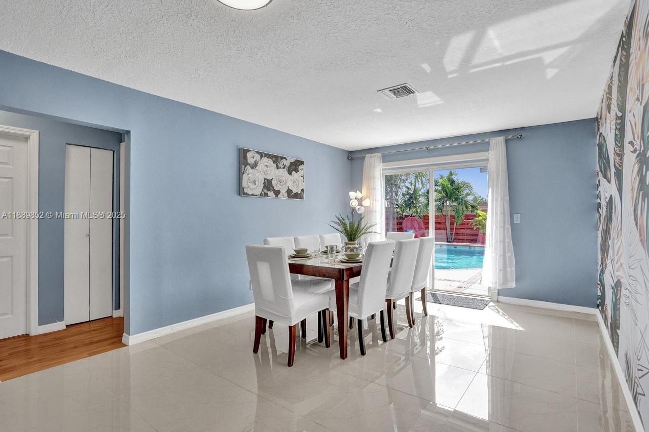 TOWN OF HALLANDALE B-13 - Residential Lease