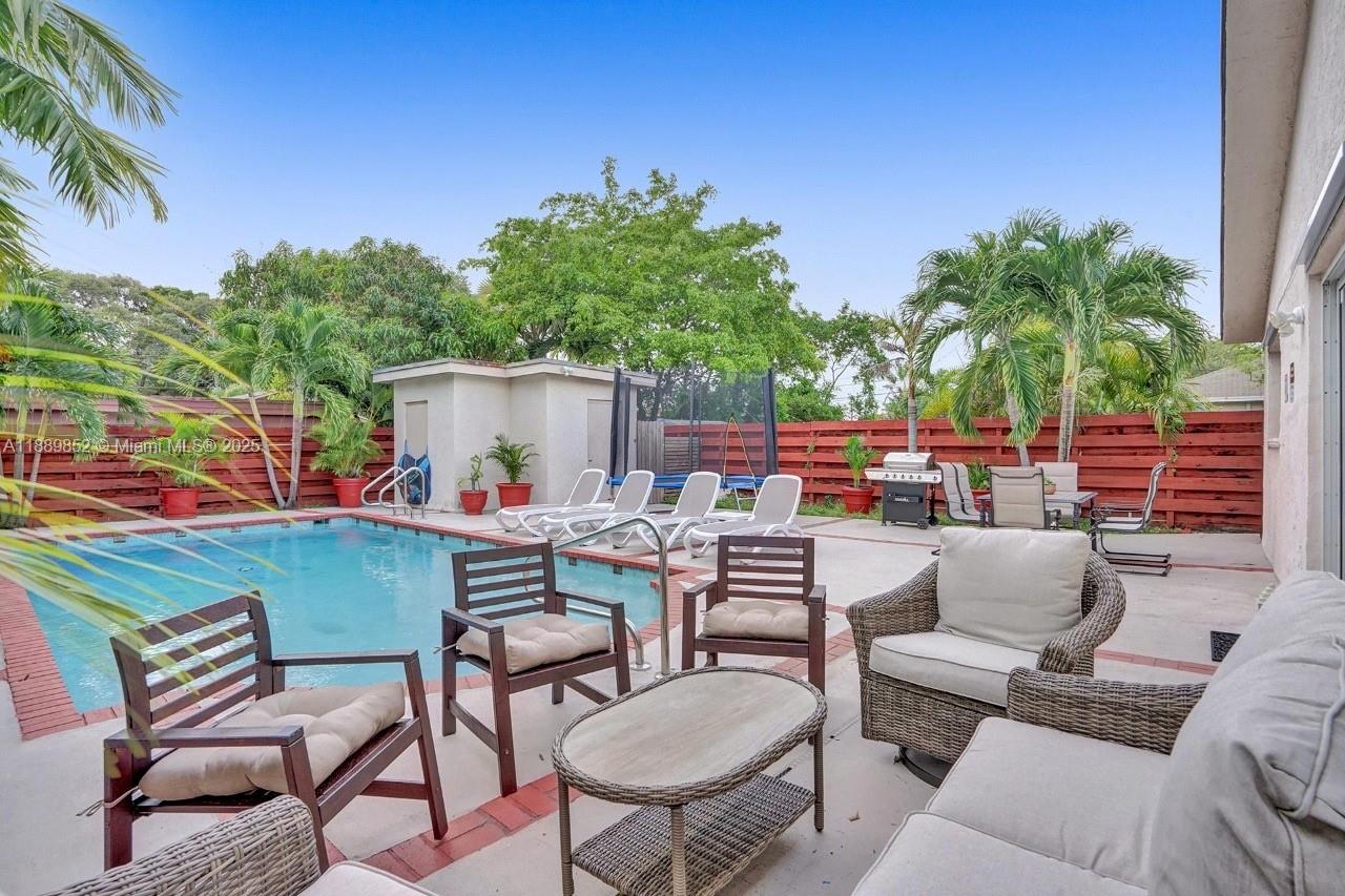 TOWN OF HALLANDALE B-13 - Residential Lease