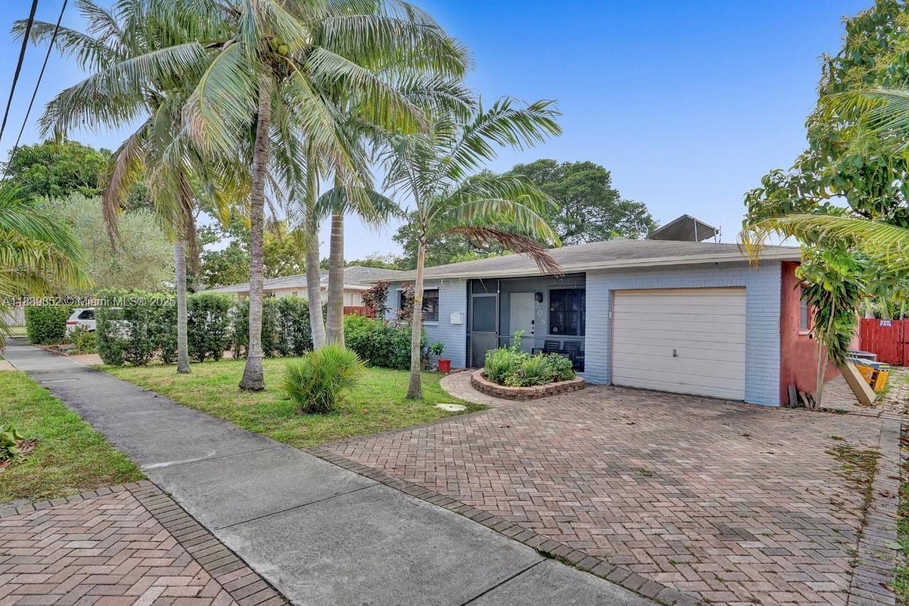TOWN OF HALLANDALE B-13 - Residential Lease