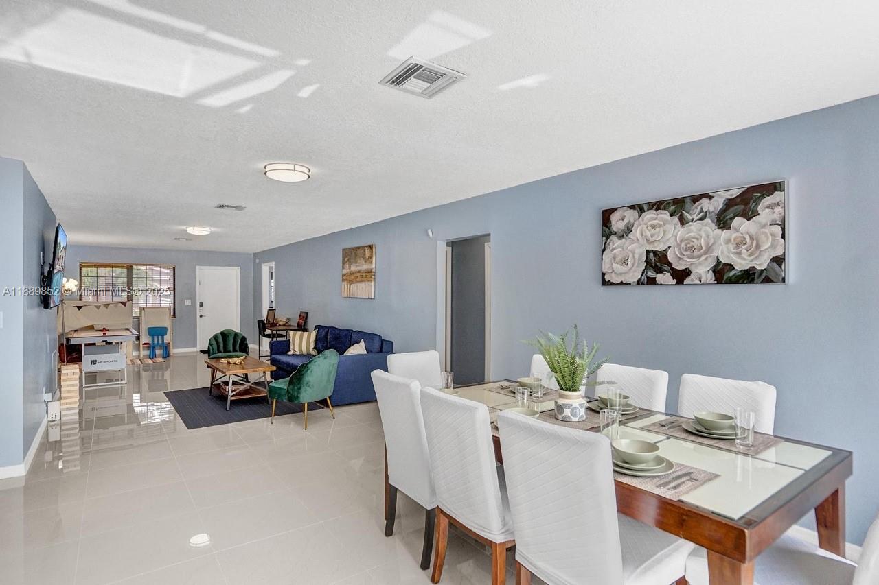 TOWN OF HALLANDALE B-13 - Residential Lease