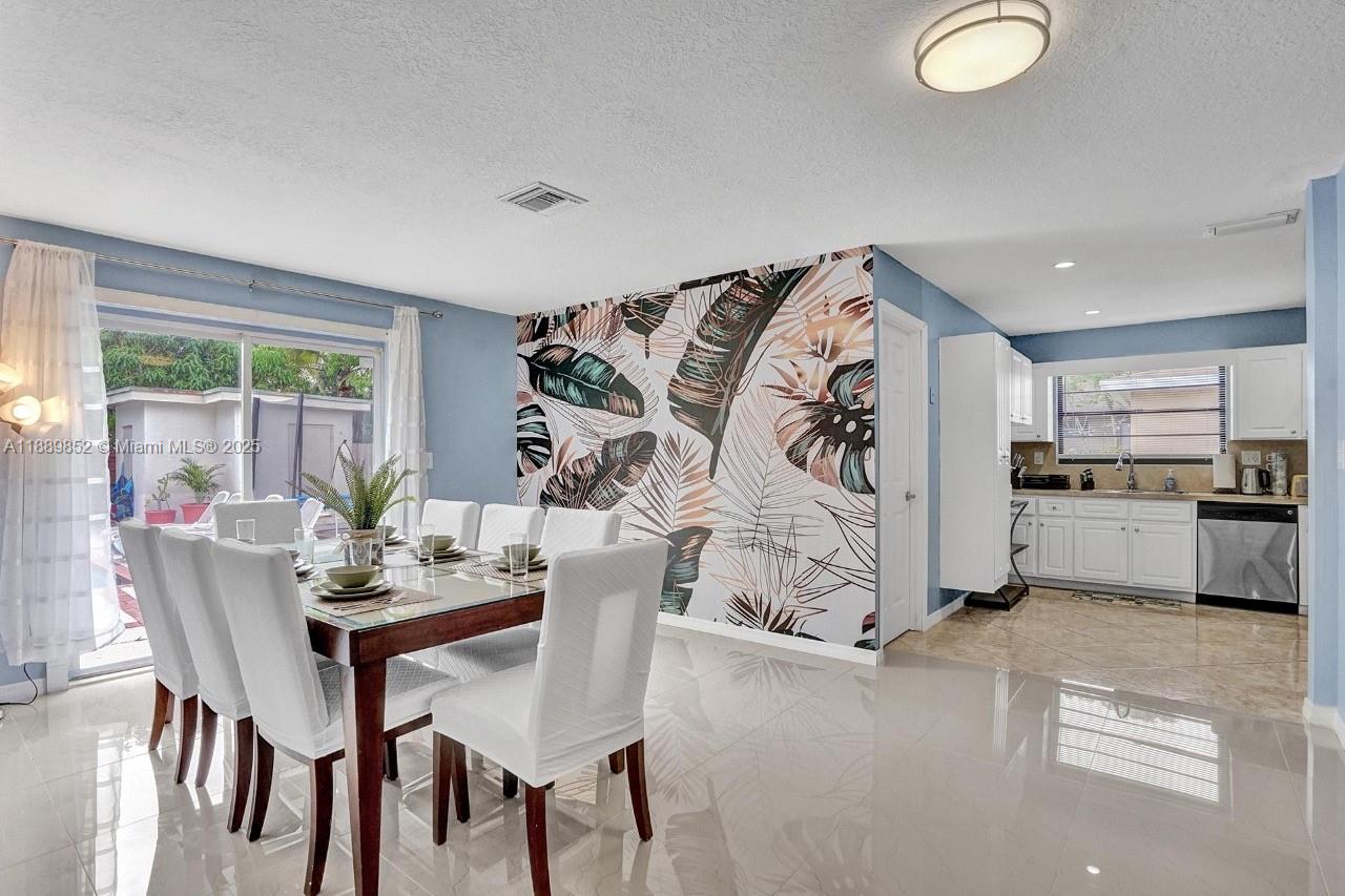 TOWN OF HALLANDALE B-13 - Residential Lease