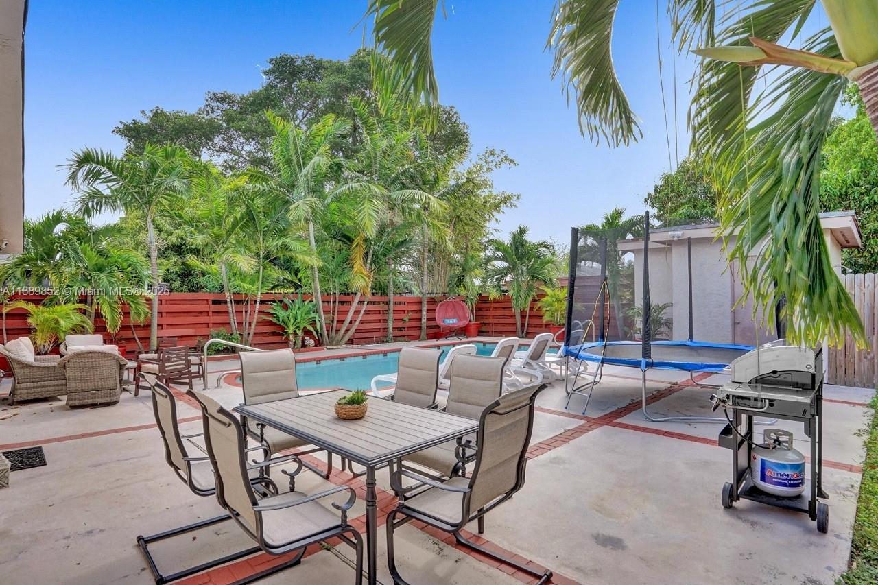 TOWN OF HALLANDALE B-13 - Residential Lease