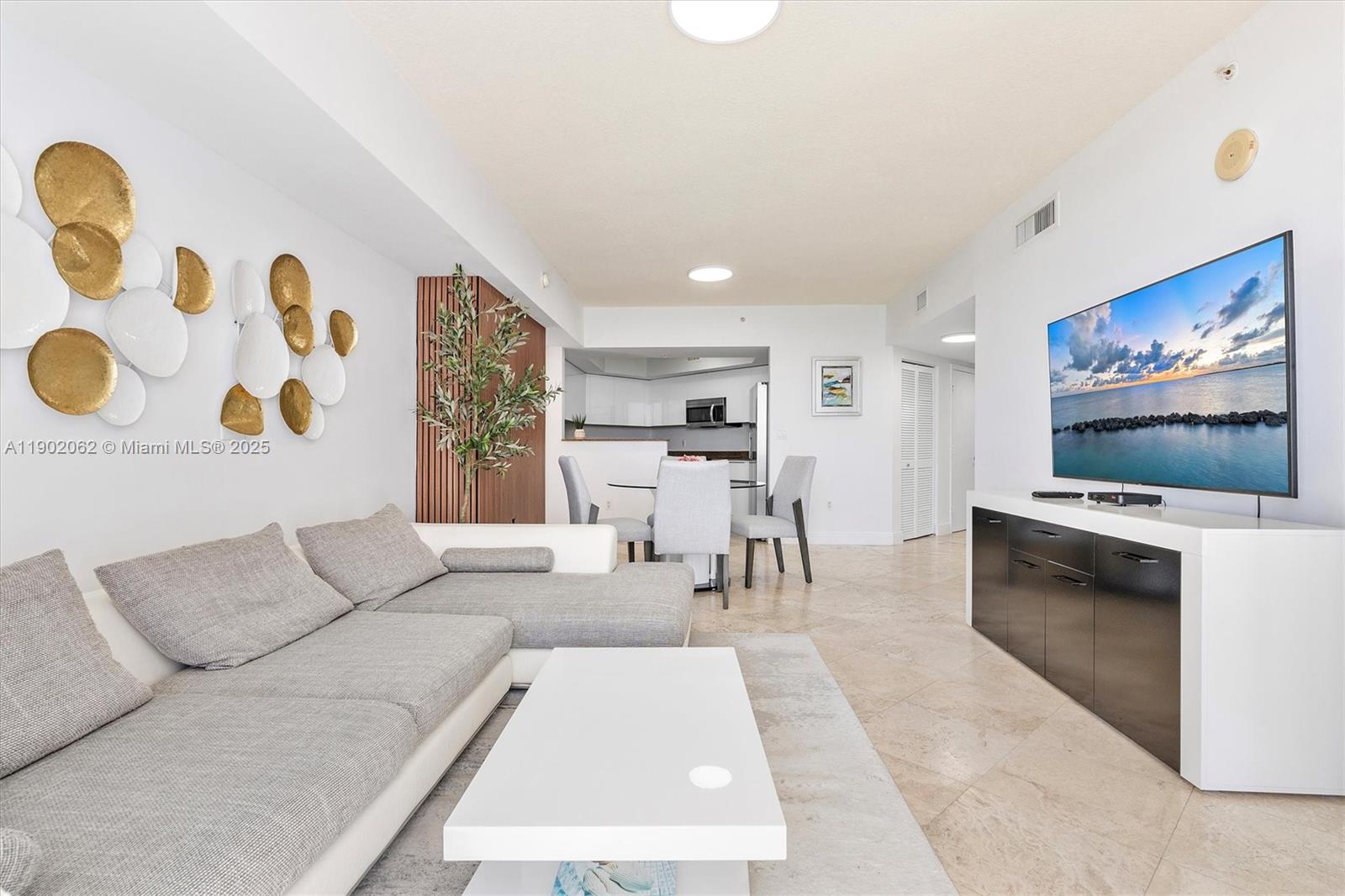 LA PERLA CONDO - Residential