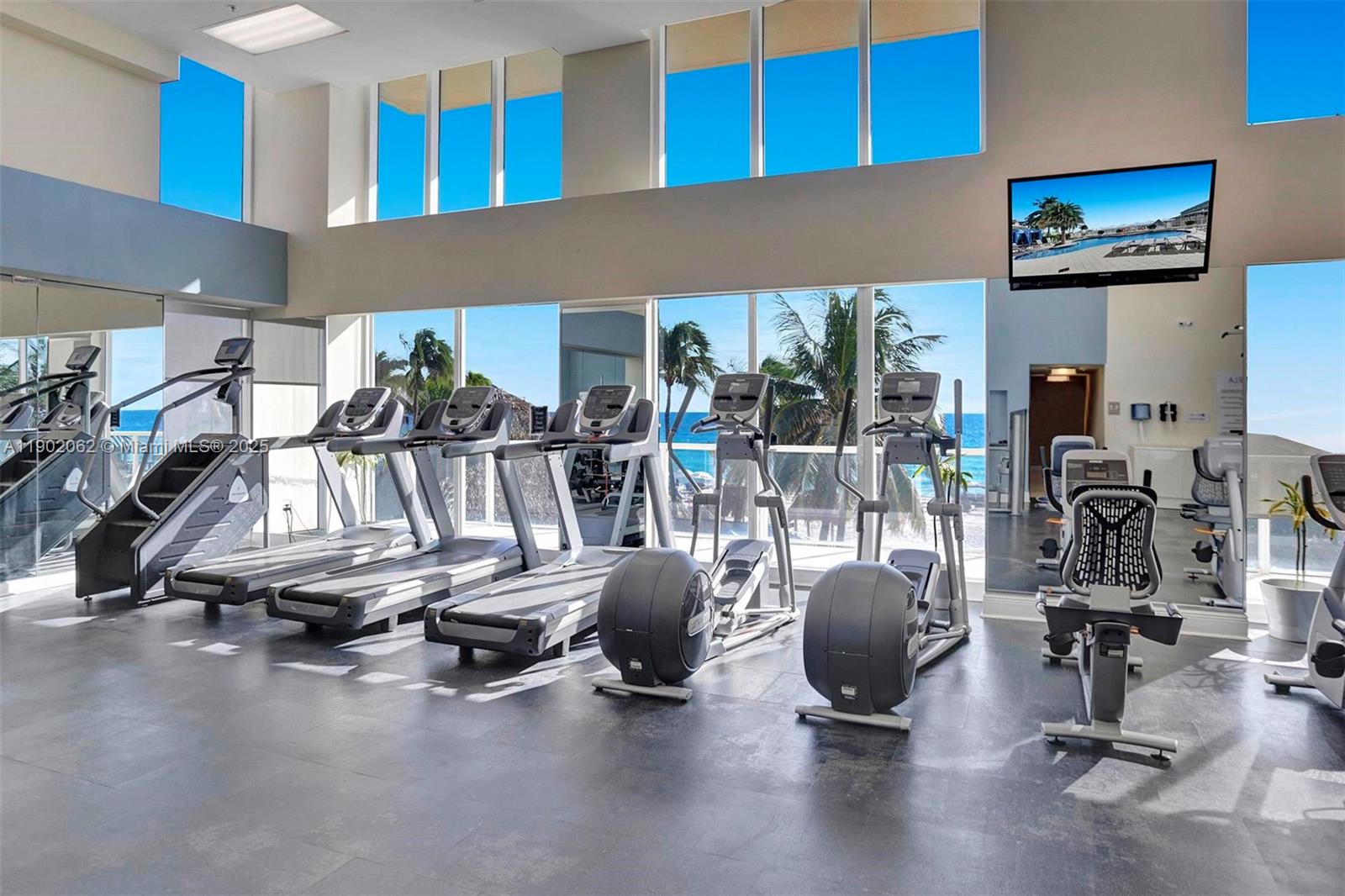 LA PERLA CONDO - Residential