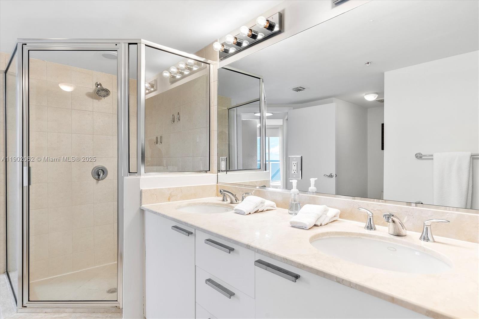 LA PERLA CONDO - Residential